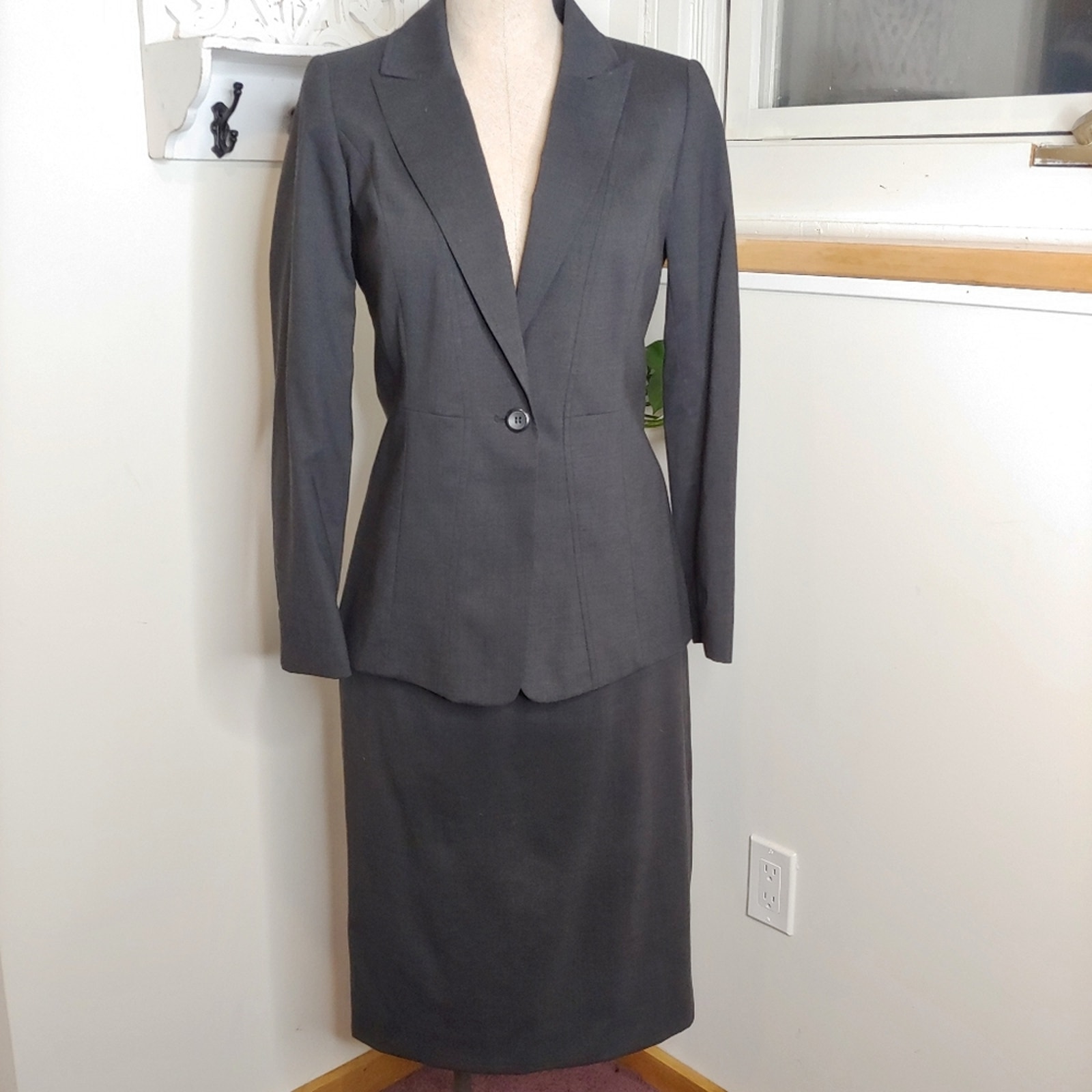 Pendleton Grey 2-Piece Wool Suit, 6/8
